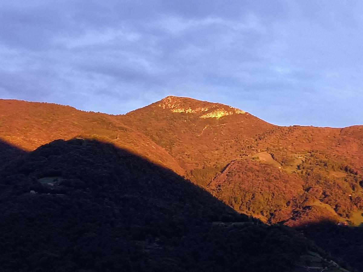 Case Vacanze Ai Burattini Adrara San Rocco Dış mekan fotoğraf